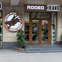 RODEO JEANS